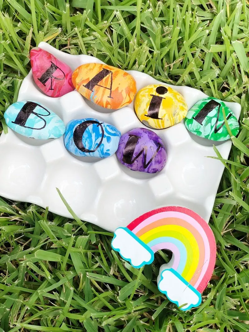 Paint Pour Rainbow Rocks with Creatively Beth and DecoArt for Craft Lightning
