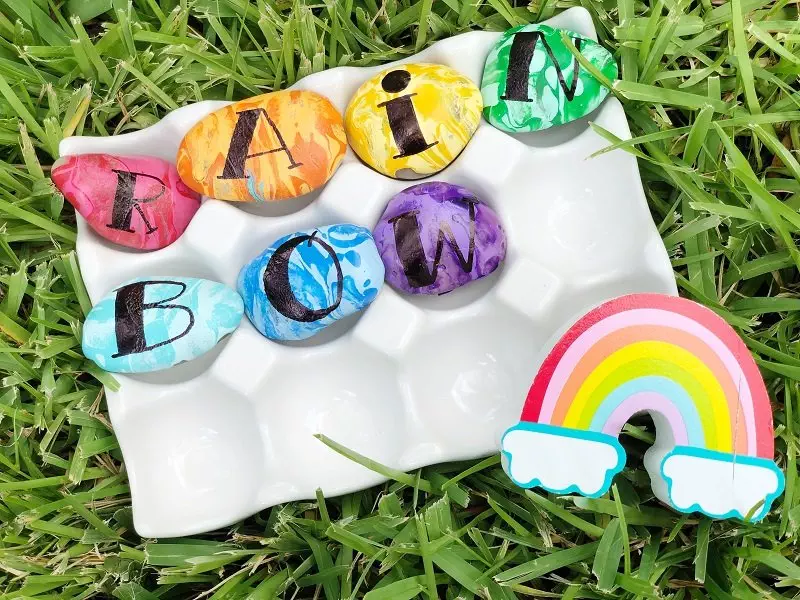 Paint Pour Rainbow Rocks with Creatively Beth and DecoArt for Craft Lightning