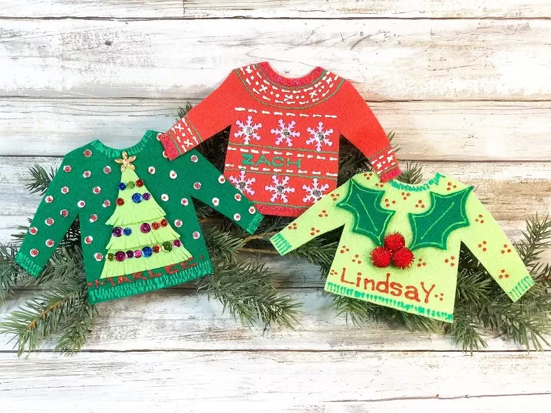 Creatively Beth creates Personalized Ugly Christmas Sweater Party Favors with Kunin Felt! #creativelybeth #uglychristmassweater #createwithkunin #uglysweaterparty #feltcrafts #30minutecrafts