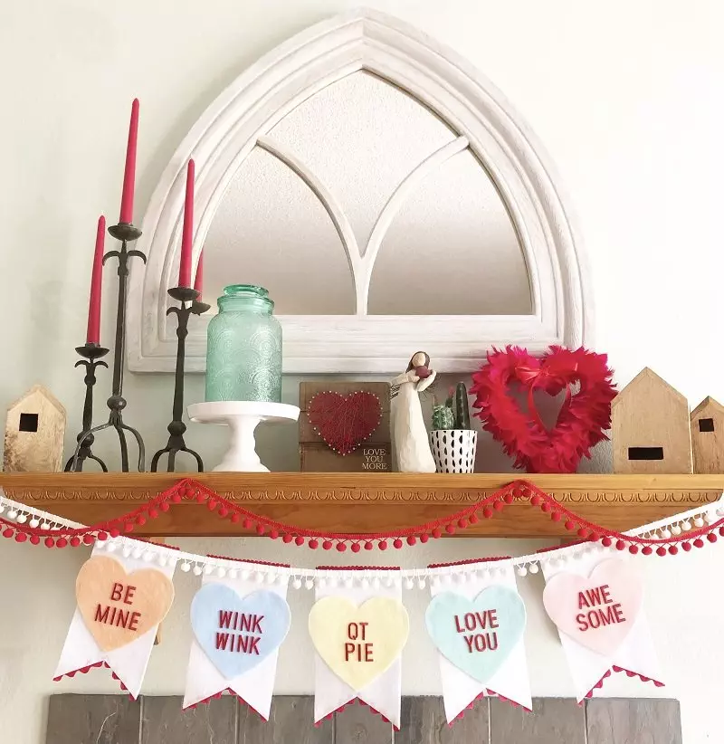 How to Make a heart Banner with Duct Tape - Crafty Blog Stalker