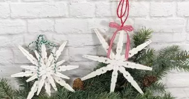DIY Glittery Clothespin Snowflake a Dollar Tree Christmas in July Craft Creatively Beth #creativelybeth #christmasinjuly #christmasornament #dollartreecraft #snowflake #clothespin