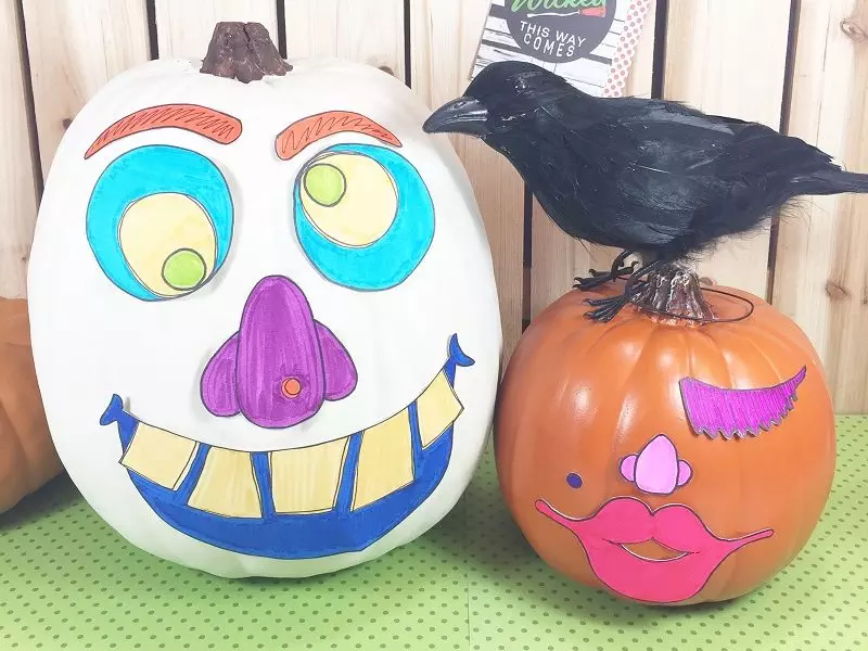 How to DIY the Easiest No-Carve Halloween Pumpkins with Creatively Beth #creativelybeth #monsterpumpkins #nocarvepumpkins #freeprintable #kidscraft #halloweencraft