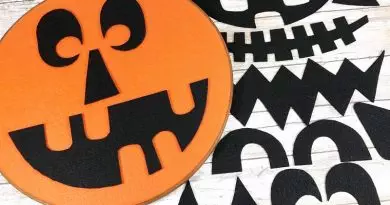 How to Make a Whimsical Embroidery Hoop Jack-O-Lantern with Interchangeable Features Creatively Beth #creativelybeth #halloween #jackolantern #feltcrafts #kidscrafts