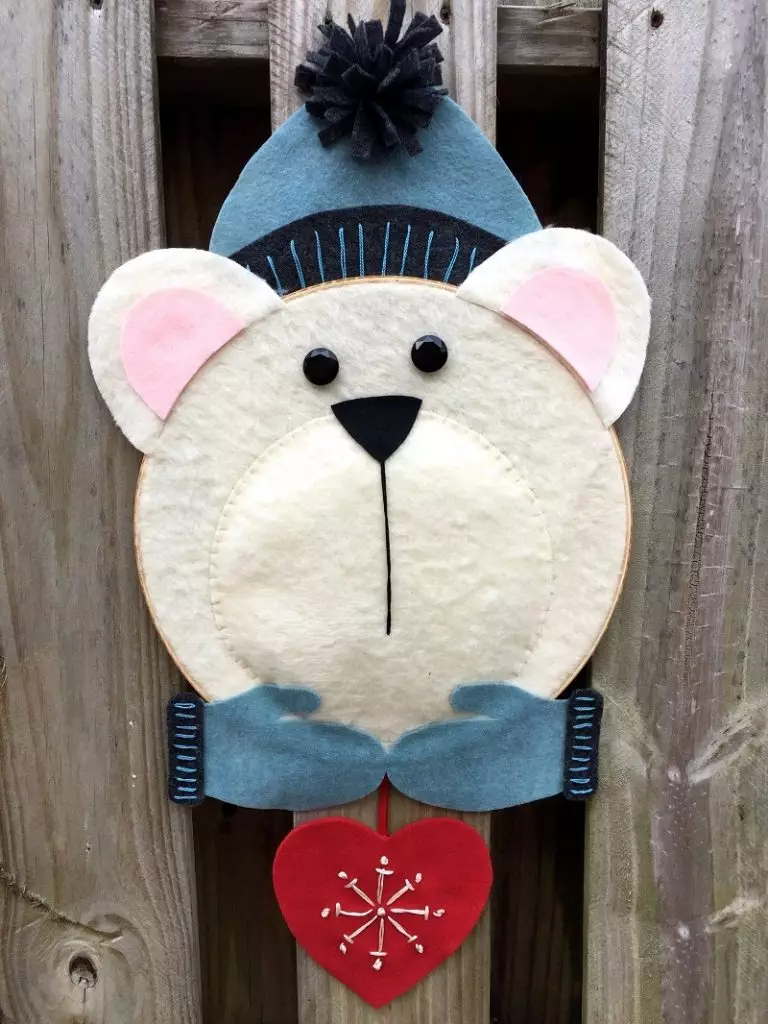 Polar Bear Hoop Wreath for a Cozy Winter Welcome