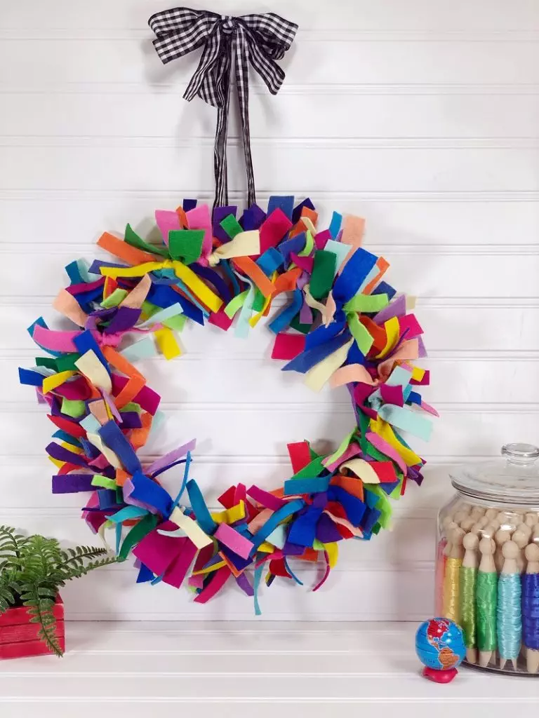 Upcycled Rainbow Scrap Wreath with Earth-friendly Kunin Felt by Creatively Beth #creativelybeth #createdwithkunin #kuninfelt #feltprojects #upcycledcrafts