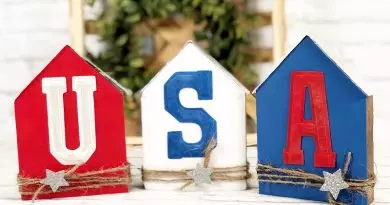 Patriotic USA Wooden Houses Perfect for Farmhouse Decor by Creatively Beth #creativelybeth #patrioticcrafts #craftstorehomedecor #usa
