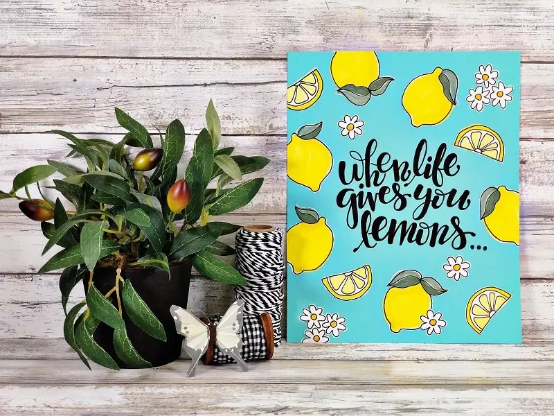 Hand Lettered Lemonade Quote and Free Lemon Doodles by Creatively Beth #creativelybeth #handlettering #doodles #wallart #xyroncreativestation