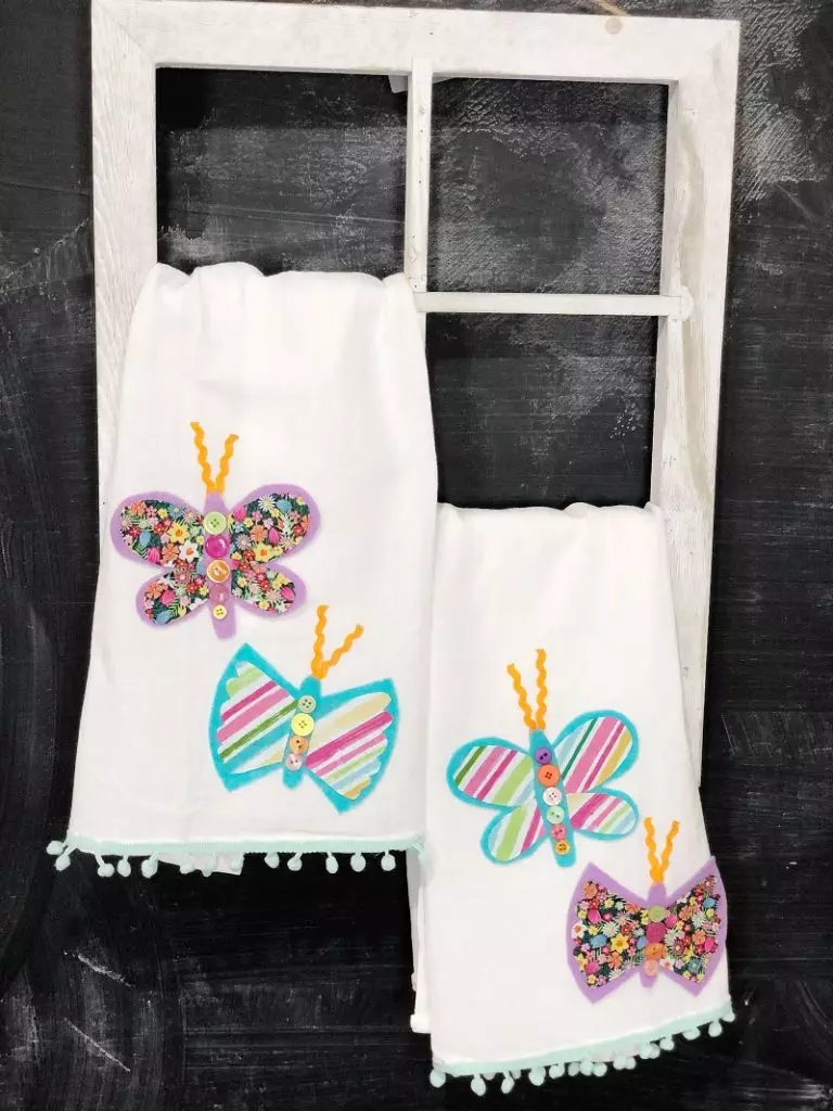 Easy Butterfly Flour Sack Towels with Fabri-Fuse by Creatively Beth #creativelybeth #e6000 #fabrifuse #boho #floursacktowels