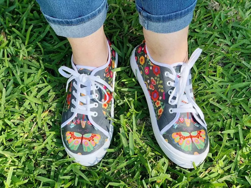 Sneakers Covered in Fabric by Creatively Beth #creativelybeth #fabriccraft #diycraft #fabriccoveredsneakers #diysneakers #diytennisshoes
