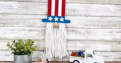 Dollar Tree Craft Stick Uncle Sam Gnome by Creatively Beth #creativelybeth #dollartree #unclesam #craftstick #popsiclestick #crafts #gnome