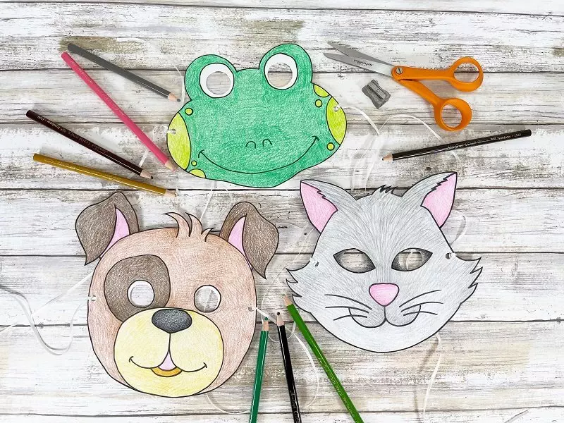 Free Printable Animal Masks for Kids to Color by Creatively Beth #creativelybeth #freeprintable #animal #masks #kidscrafts