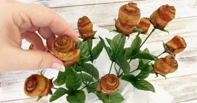 How to Make Bacon Roses with Dollar Tree Supplies and Free Printable Tags by Creatively Beth #creativelybeth #freeprintable #fathersday #giftidea #dollartree #baconroses
