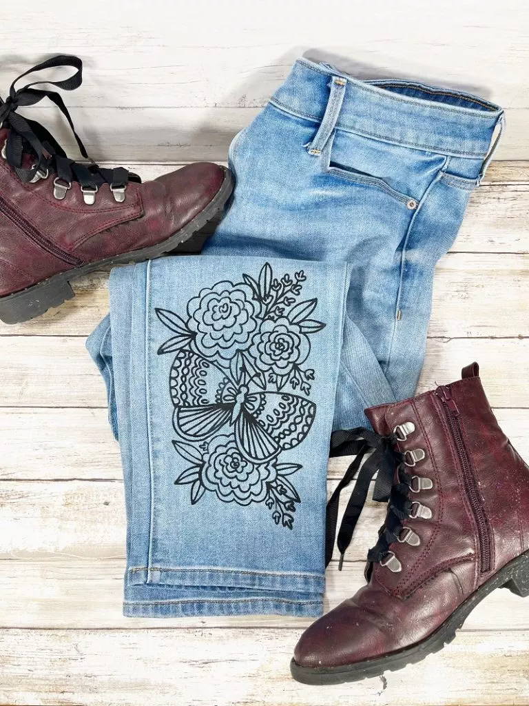 DIY Stenciled Jeans with FREE Floral Printable with Ikonart Creatively Beth #creativelybeth #diy #stenciil #freeprintable #upcycled #jeans #ikonart