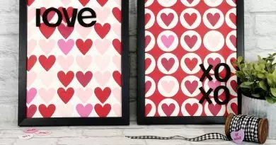 5 Minute Valentine Wall Art Dollar Tree Crafts Cut Creatively Beth #creativelybeth #dollartree #crafts #diy #valentine #valentinesday #wallart #5minute