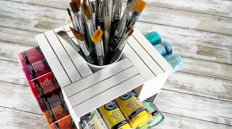 Dollar Tree Mini Crate Storage Spinner Creatively Beth #creativelybeth #dollartree #craft #diy #storage #spinner #lazysusan #rotating #paintspinner #organizer #organization #studio #craftroom #paintstorage #mincrate #crate