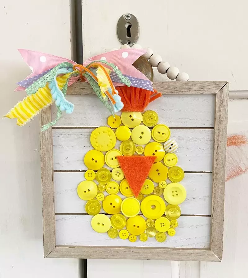 DIY Button Wall Art for Easter Creatively Beth for Therm-O-Web #creativelybeth #thermoweb #icraft #ultrabond #button #art #bunny #chick #easter #diy #homedecor #dollartree
