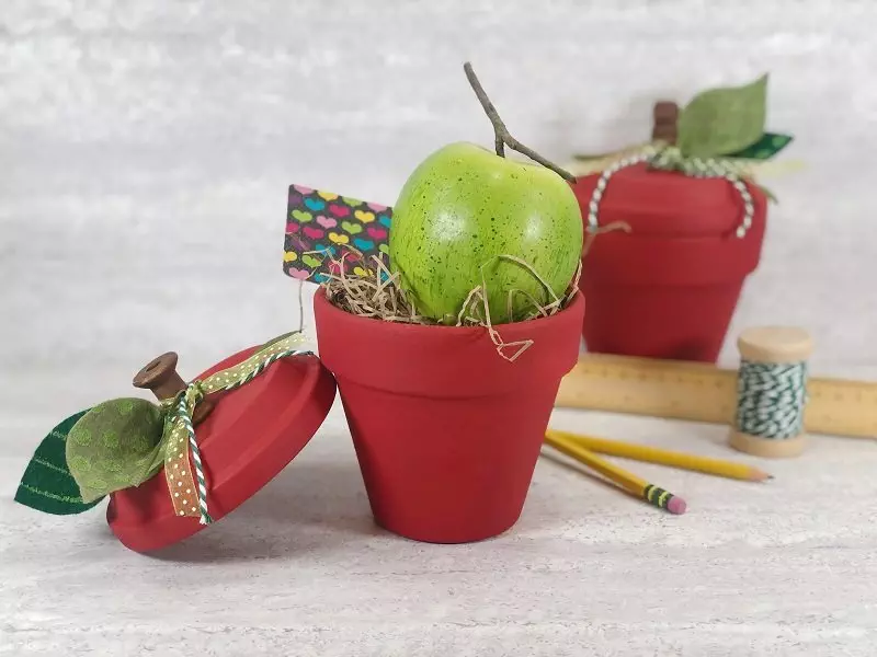 Easy Clay Pot Apple for Teacher