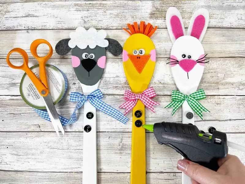 Dollar Tree Wooden Spoon Easter Trio Creatively Beth #creativelybeth #dollartree #woodenspoon #diy #craft #bunny #chick #lamb #easter