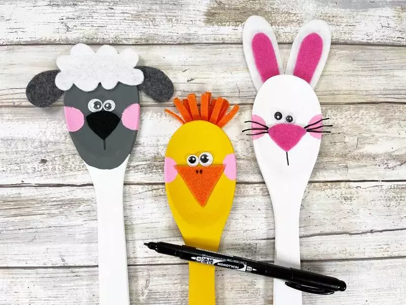 Dollar Tree Wooden Spoon Easter Trio Creatively Beth #creativelybeth #dollartree #woodenspoon #diy #craft #bunny #chick #lamb #easter