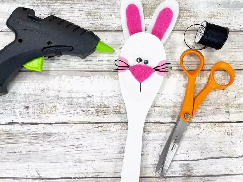 Dollar Tree Wooden Spoon Easter Trio Creatively Beth #creativelybeth #dollartree #woodenspoon #diy #craft #bunny #chick #lamb #easter