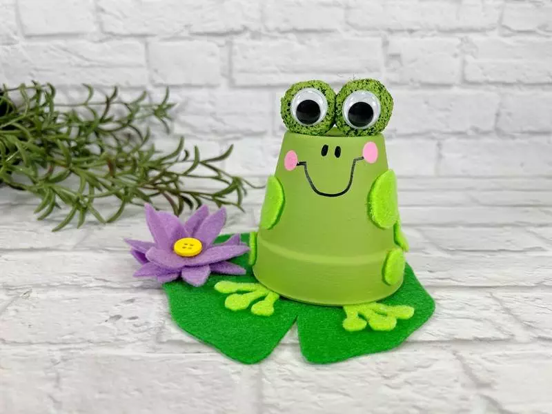 Dollar Tree Clay Pot Frog