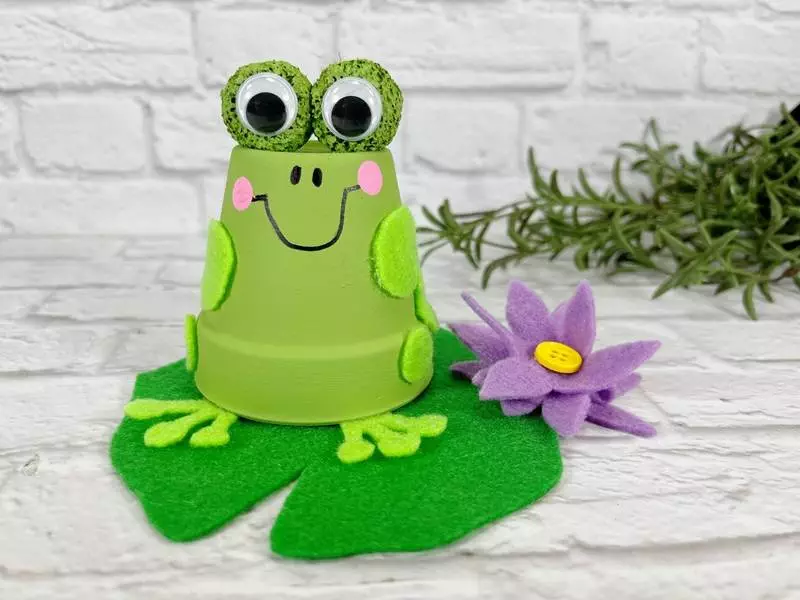 Dollar Tree Clay Pot Frog