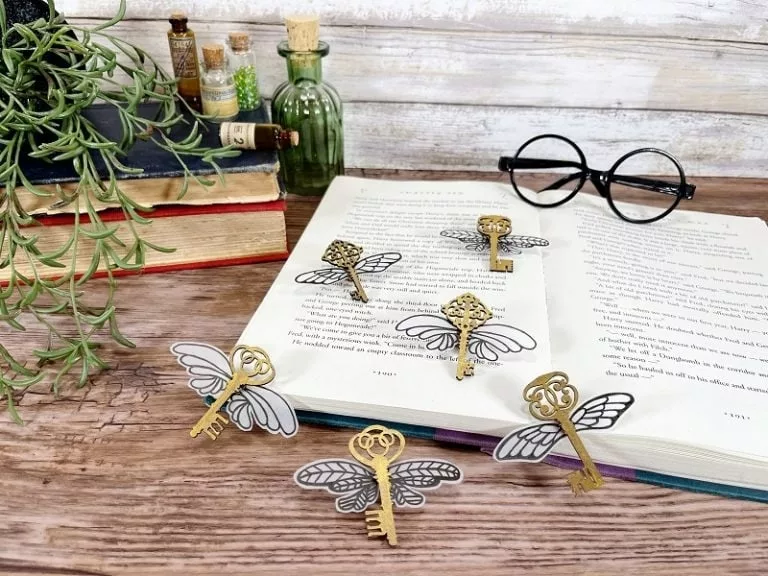 Harry Potter Crafts DIY Flying Keys Free Printable Wings