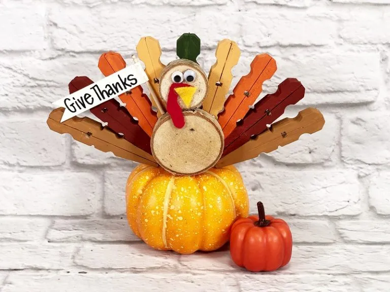DIY Dollar Tree Craft Clothespin Turkey