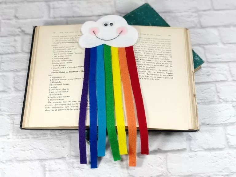 Easy Felt Rainbow Bookmark