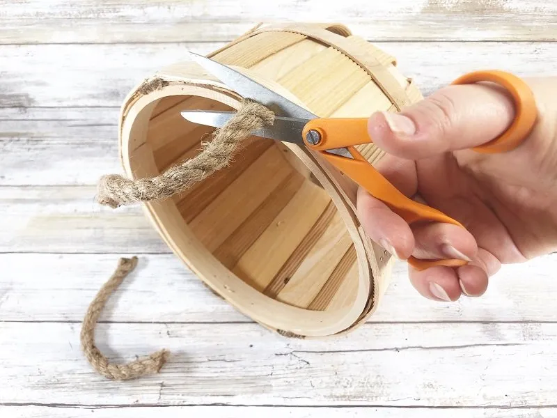 How to Make a DIY Pumpkin Bushel Basket