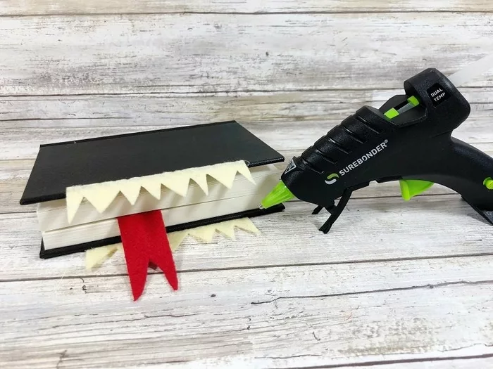 Surebonder Mini Hot Glue Gun - Momma DIY