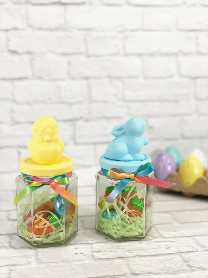 Awesome DIY Easter Candy Jars