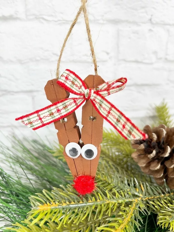 Dollar Tree Christmas DIY Clothespin Reindeer Ornament