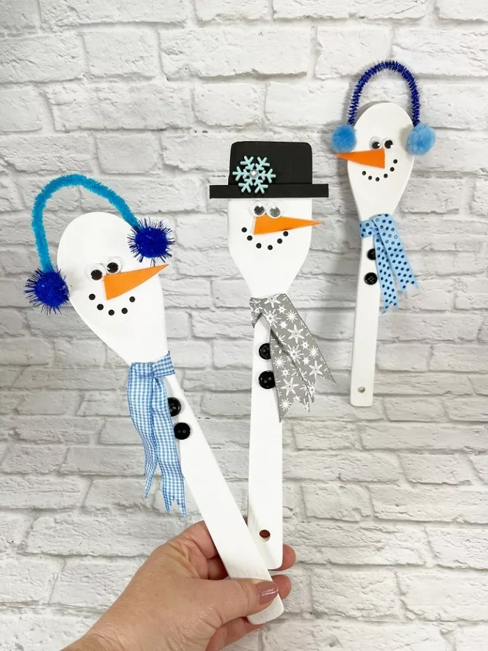 5 Wood Snowman Craft Ideas - Inspire the Mom