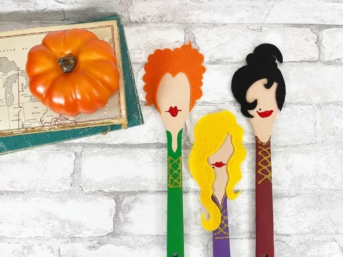 9 Christmas Craft Ideas for Adults - Zucchini Sisters