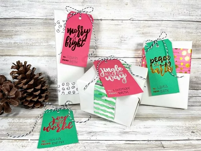 Handmade Christmas Holiday Gift Tags Set of 9 Plaid Vintage Christmas Tree  Kraft Gift Tags for Presents Gift Packaging 