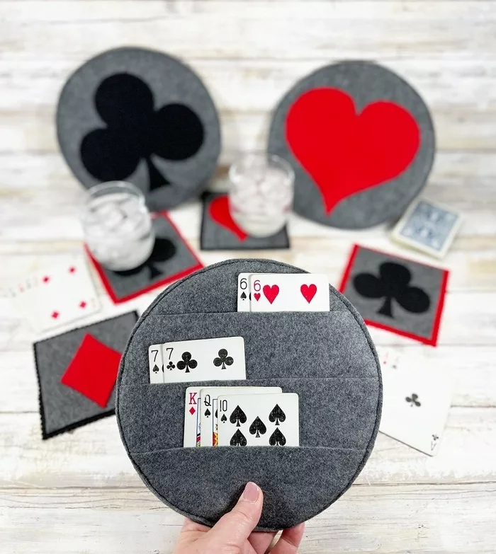Playing Card Holder – DIY Tutorial