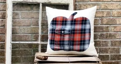 Easy Bean Bag Tablet Holder with Fairfield World