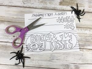 Bugs &amp; Kisses Halloween Treat Topper + Free Printable