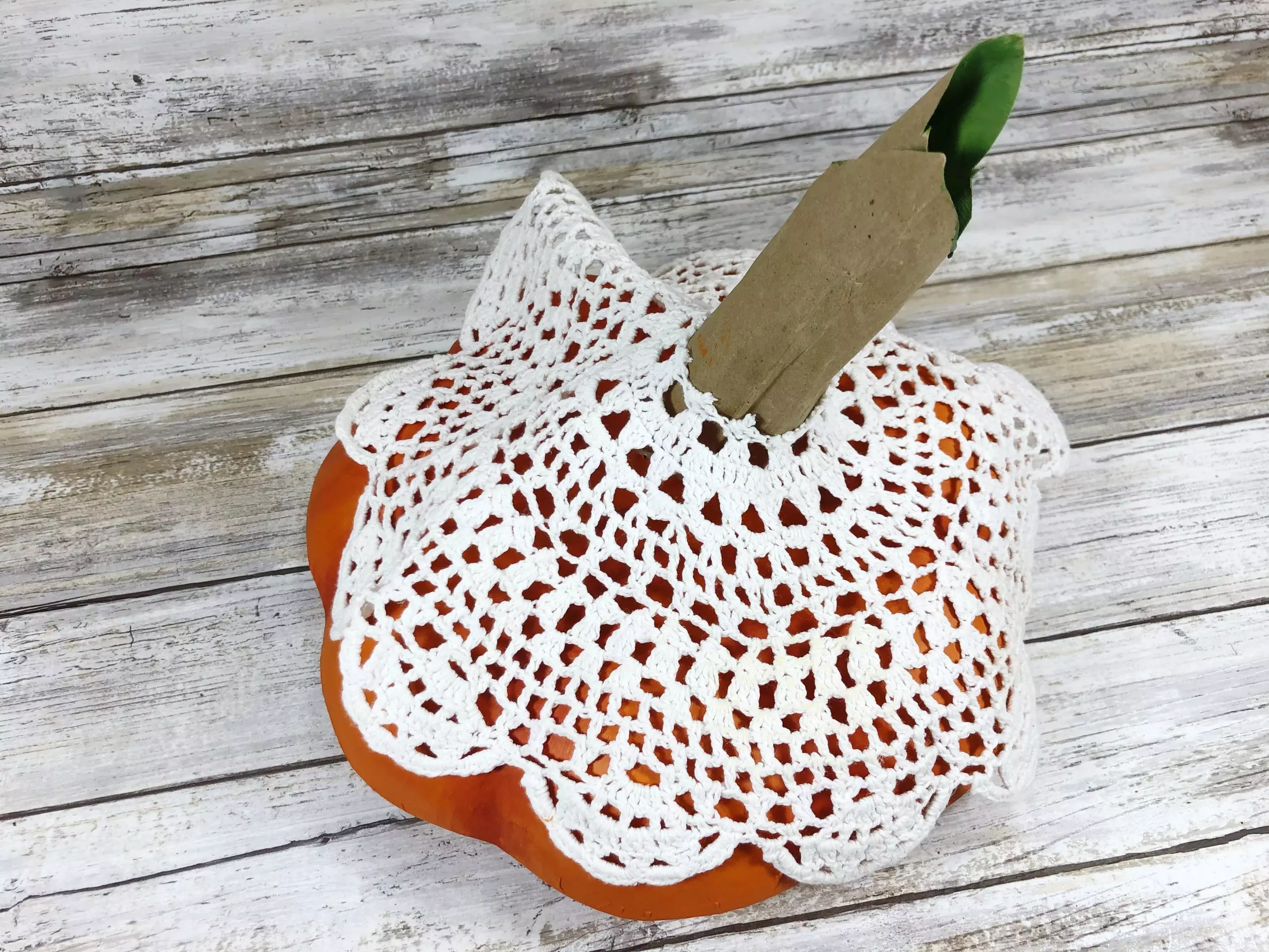 Embellish Pumpkins with Lace a 30 Minute Craft