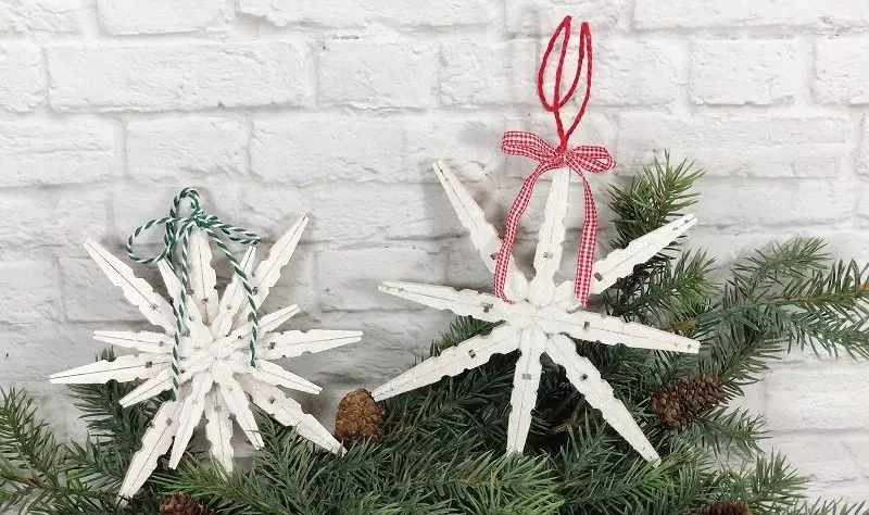 Clothespin Snowflake Christmas DIY Craft Kit, Rustic Wood Ornament