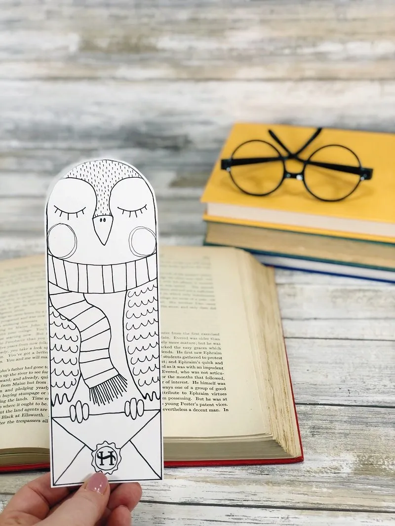 FREE Harry Potter Owl Bookmark to Print and Color