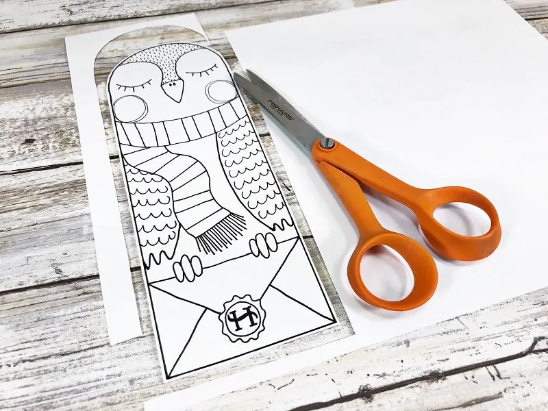 FREE Harry Potter Owl Bookmark to Print and Color