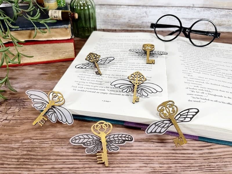 Harry Potter Crafts DIY Flying Keys Free Printable Wings