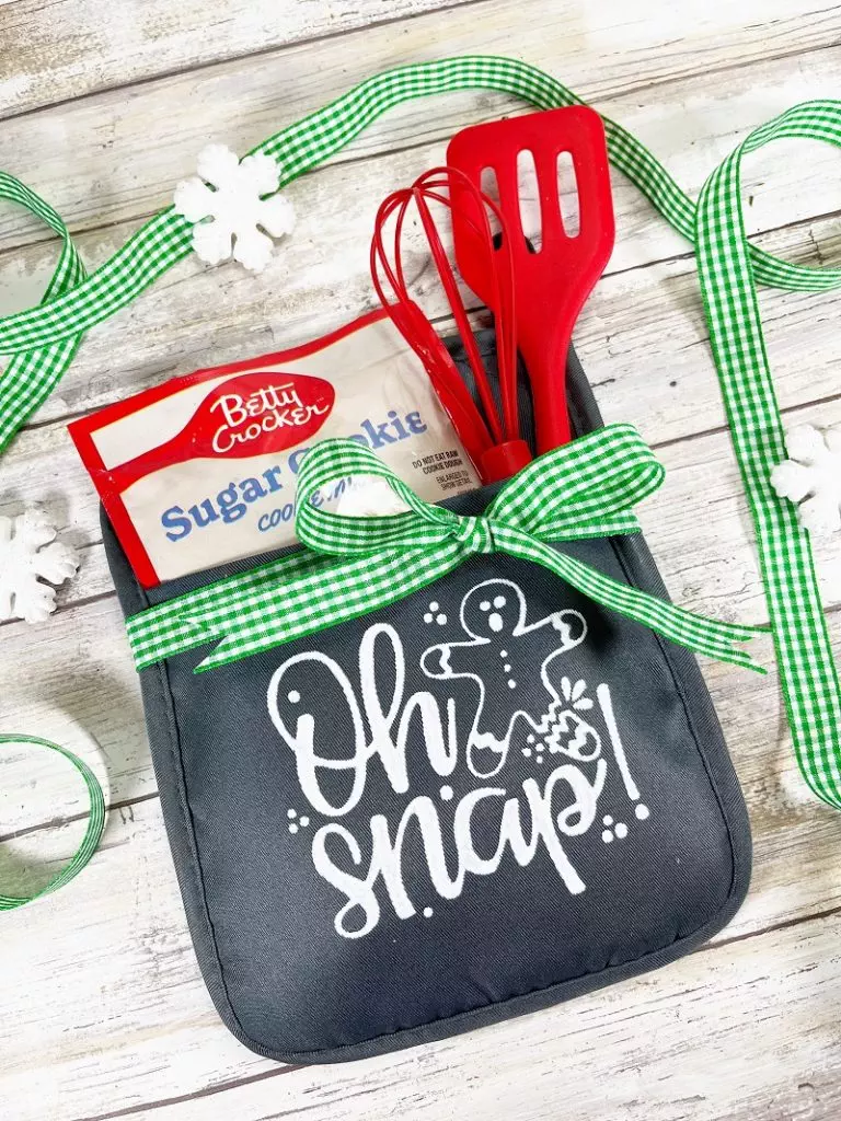 Christmas Pot Holder Gift Oven Mit Gift, Neighbor Gift, Teacher Gifts,  Christmas Gifts for a Baker, Holiday Baking Set 