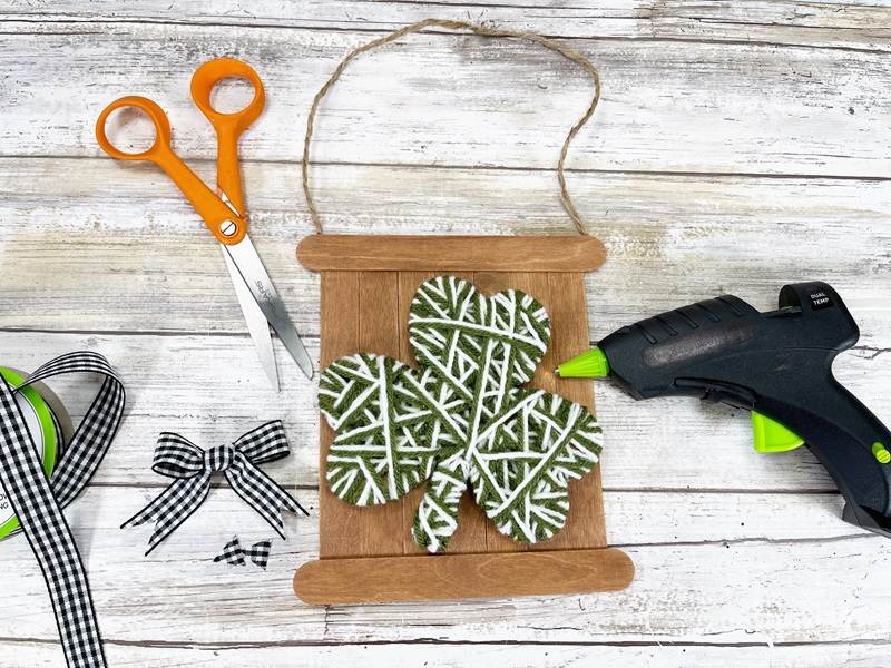 Dollar Tree Yarn Wrapped Shamrock Craft Stick Sign
